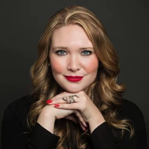 Sarah J. Maas